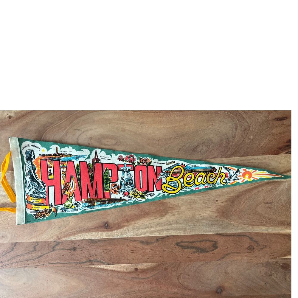 vintage 1970s Hampton Beach New Hampshire souvenir felt pennant flag state 30"